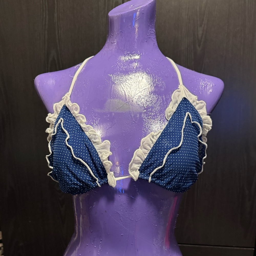 💀 La Vie En Rose Blue and White Ruffle Trim Bra